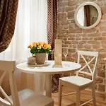Rustic Sv Frane In The Old Town شقة *