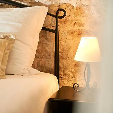 Rustic Sv Frane In The Old Town * 希贝尼克