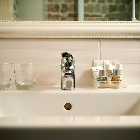 Rustic Sv Frane In The Old Town 希贝尼克