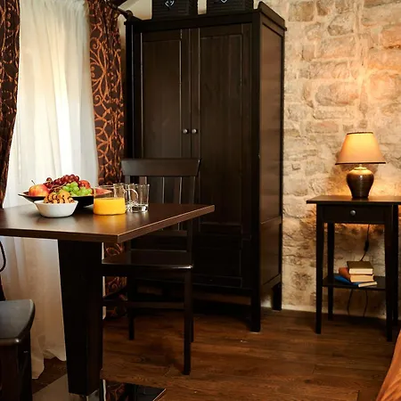 Rustic Sv Frane In The Old Town 公寓 希贝尼克