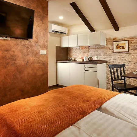 Rustic Sv Frane In The Old Town *