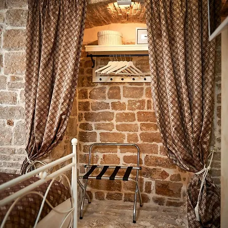 Rustic Sv Frane In The Old Town 公寓