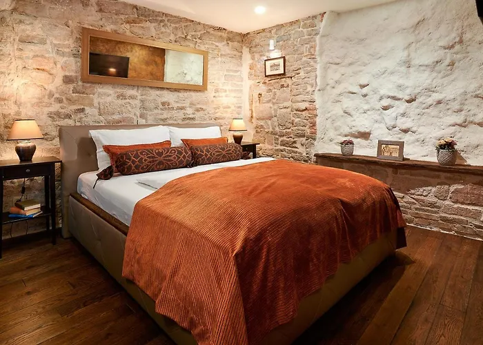 아파트 Rustic Sv Frane In The Old Town