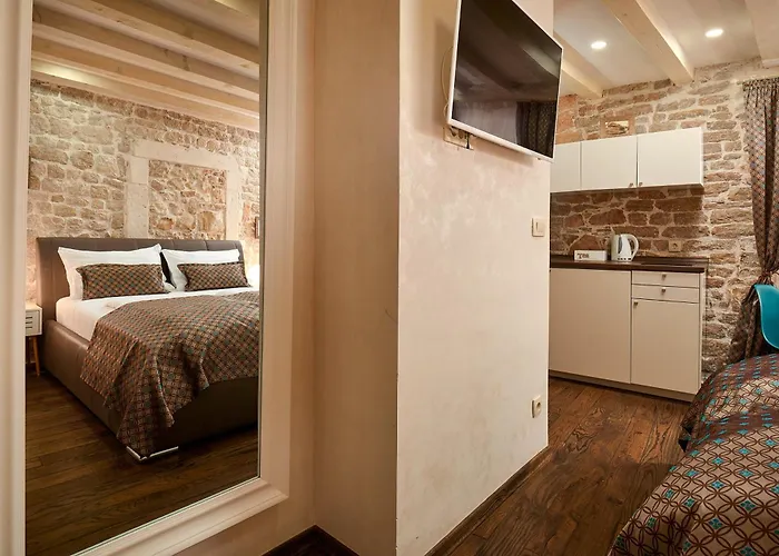 Rustic Sv Frane In The Old Town * Szybenik