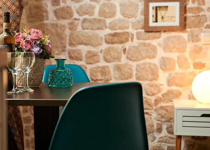 아파트 Rustic Sv Frane In The Old Town