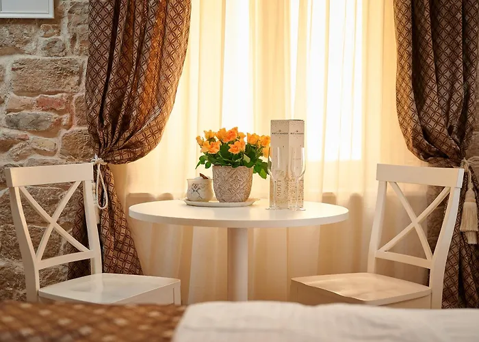 Rustic Sv Frane In The Old Town *