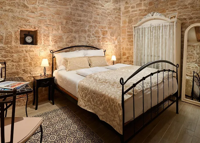 Rustic Sv Frane In The Old Town *