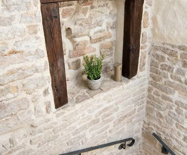 아파트 Rustic Sv Frane In The Old Town *